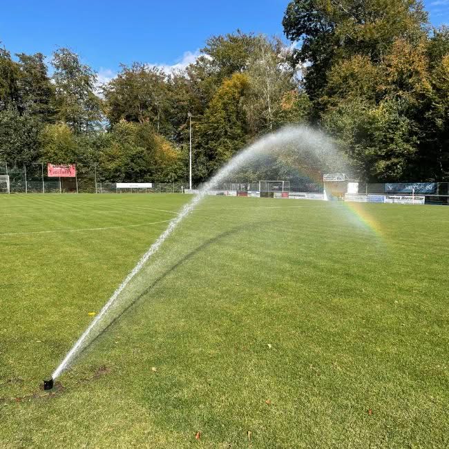 sportplatzberegnung-saarland Eine Sportplatzberegnung die den Fussballplatz im Saarland beregnet